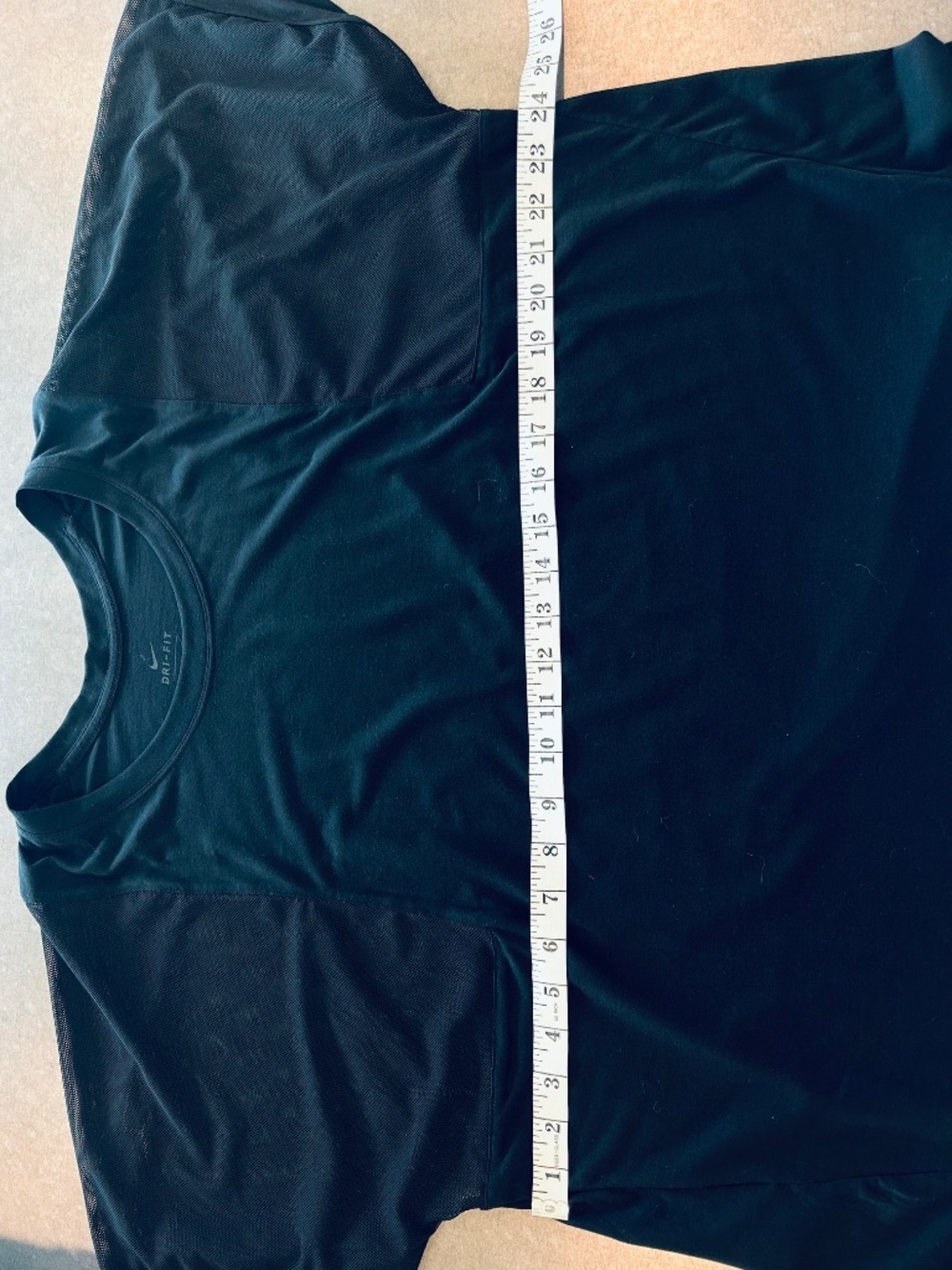 Nike Short Sleeve Breathable Top with Mesh Sleeves in Black Sz 1X - EUC - Picture 6 of 8